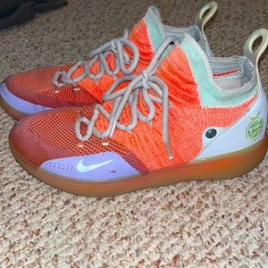 Size 10.5 KD 11 EYBL